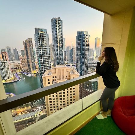 Хостел Berloga Capsule Jbr Дубай Екстер'єр фото