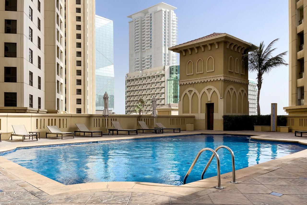 Хостел Berloga Capsule Jbr Дубай Екстер'єр фото